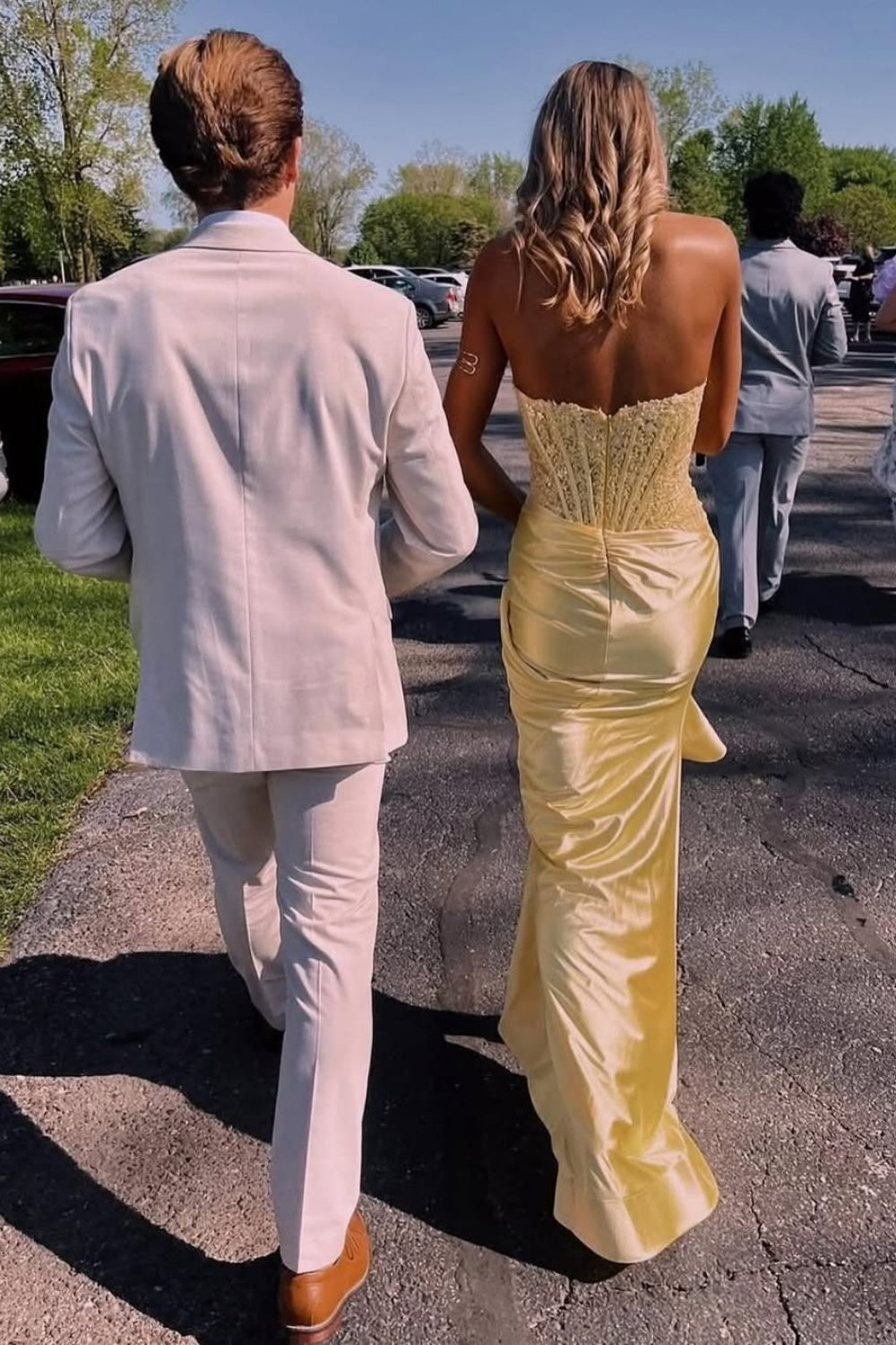 Srtapless Mermaid Lace Applique Prom Dress in Yellow