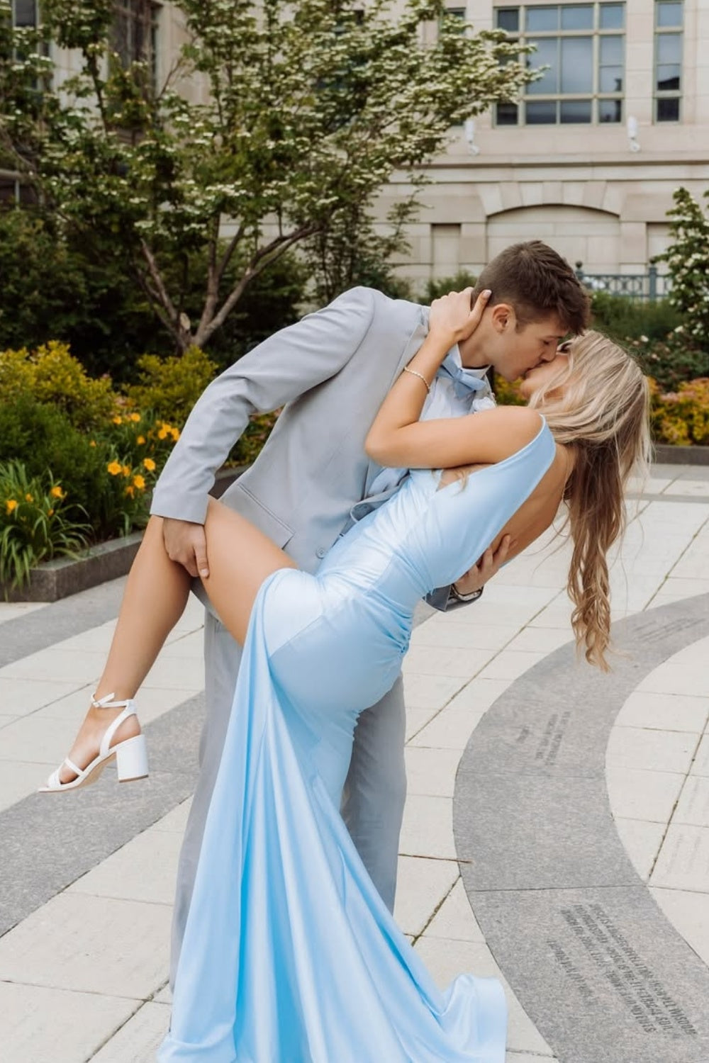 V-neck Ruched Fitted Homecoming Dress with Train in Light Blue