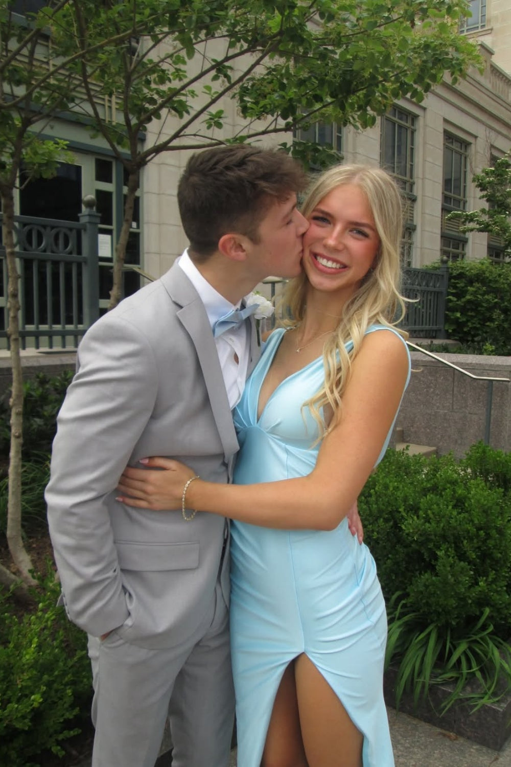 V-neck Ruched Fitted Homecoming Dress with Train in Light Blue