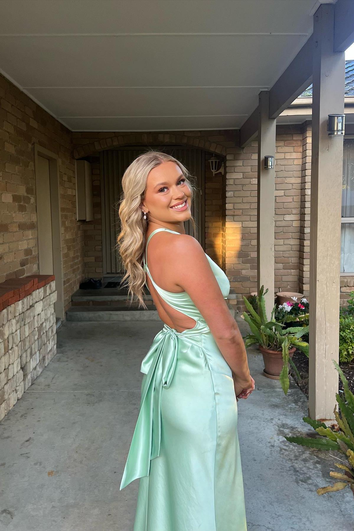 V-neck Fitted Cross-criss Back Prom Dress in Aqua