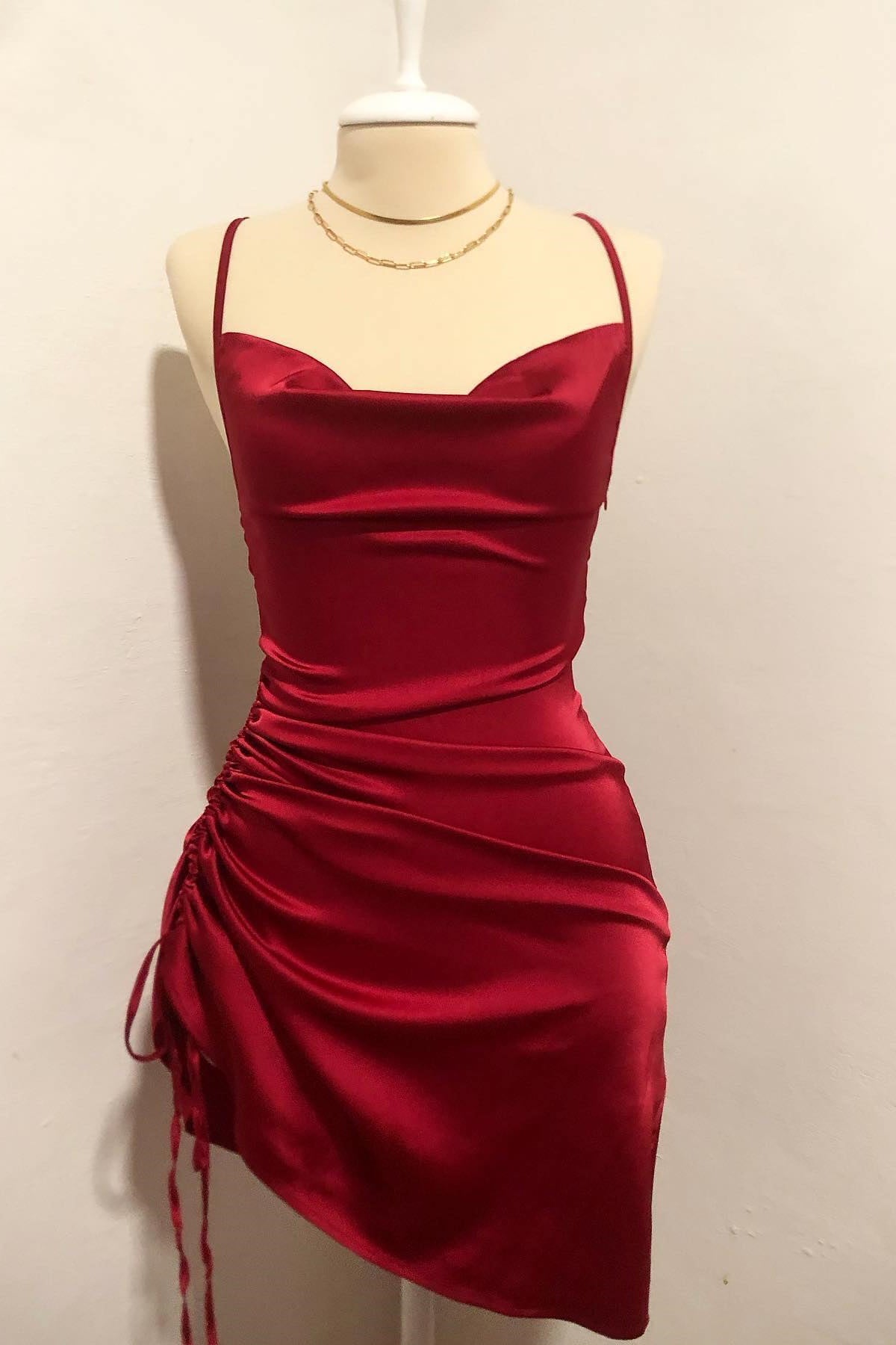 Fitted Ruched Spaghetti Strap Lace-up Back Homecoming Dress in Red