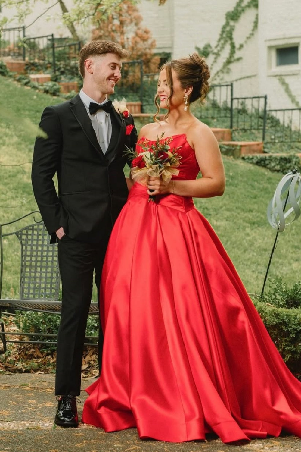 Strapless Ruched A-line Prom Dress in Black