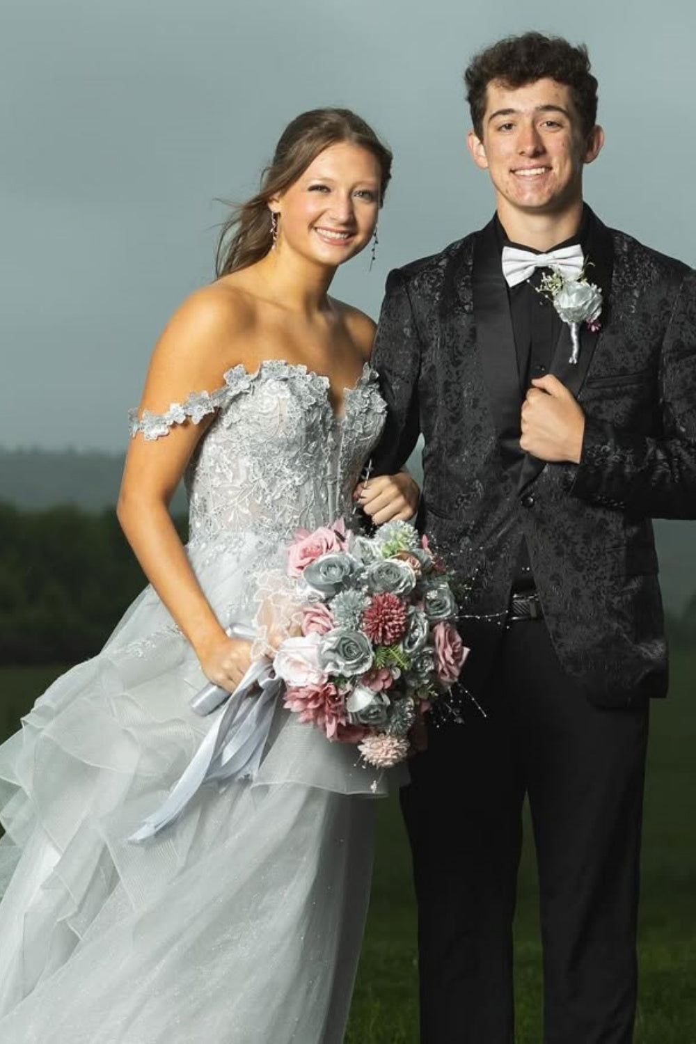 Lace Appliques Off-the-shoulder Prom Dress in Grey
