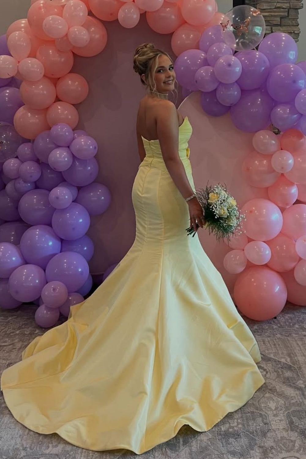 Bow Strapless Cut-out Mermaid Prom Dress in Yellow
