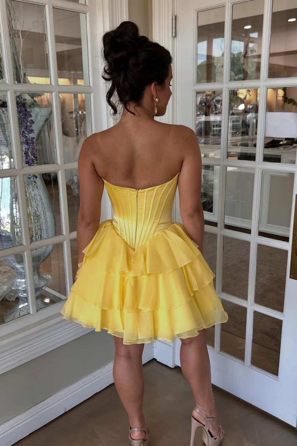 Lace Appliques Sweetheart A-line Ruffle Homecoming Dress in Yellow
