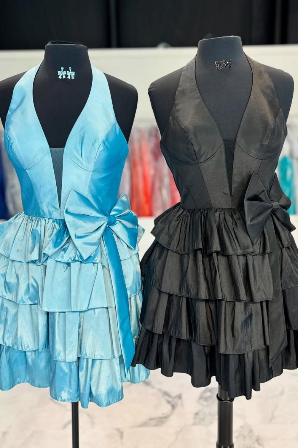 Halter Plunging V-neck A-line Ruffle Homecoming Dress with Bow in Blue