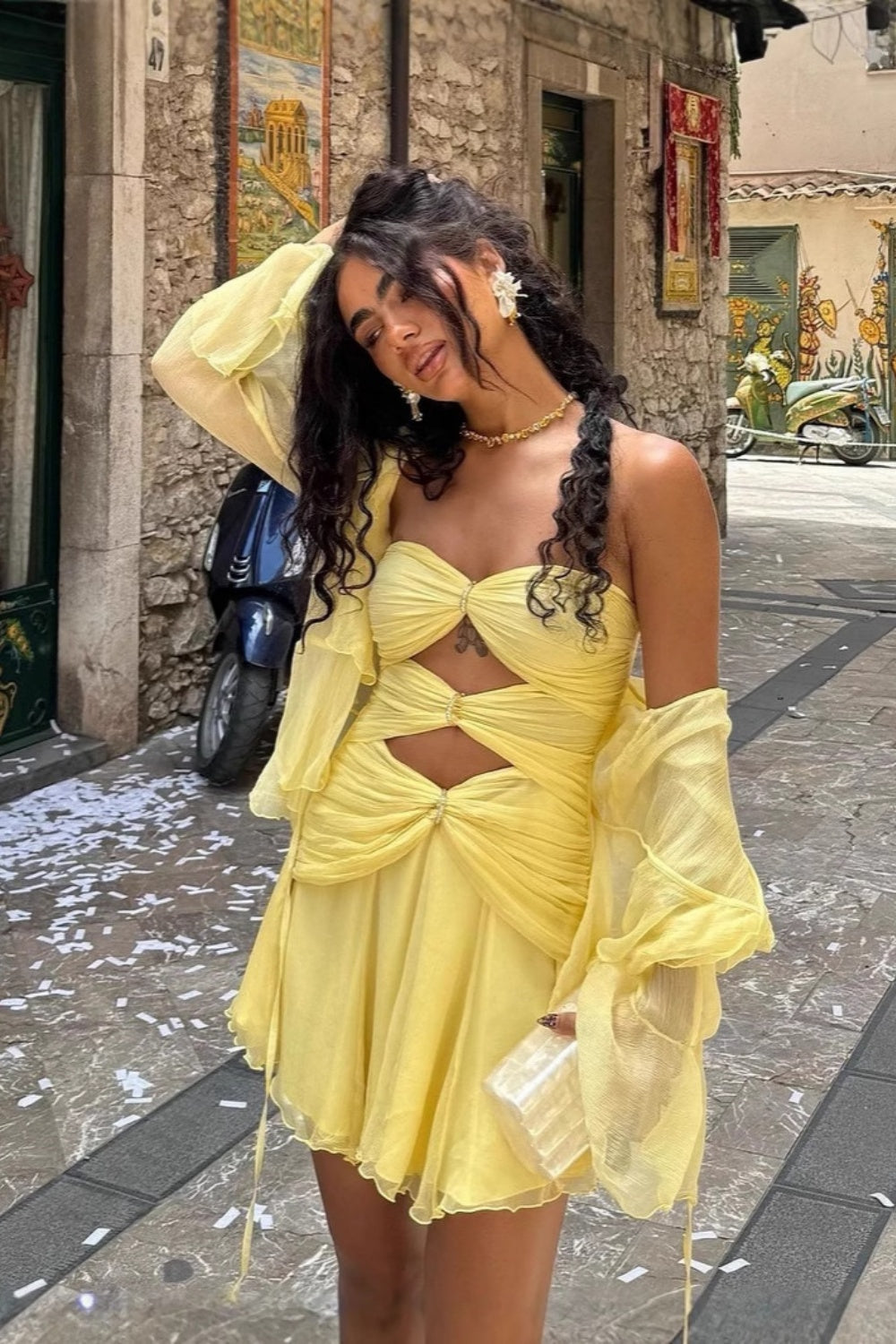 Strapless Keyhole A-line Ruched Homecoming Dress with Pearl in Yellow